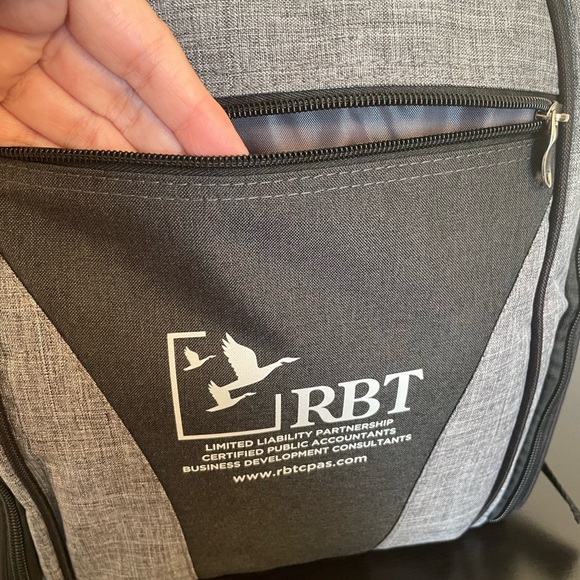 Gray Picnic Backpack for Four - Picture 8 of 14